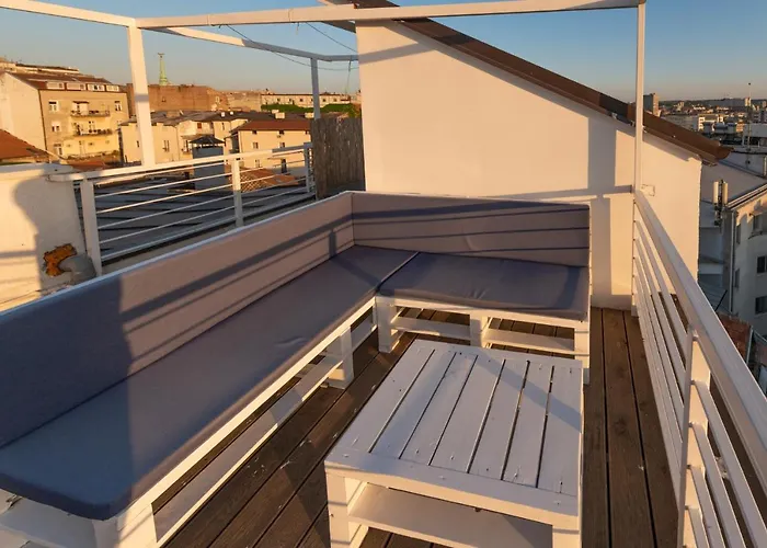 Roof Terrace In The Heart Of Belgrád